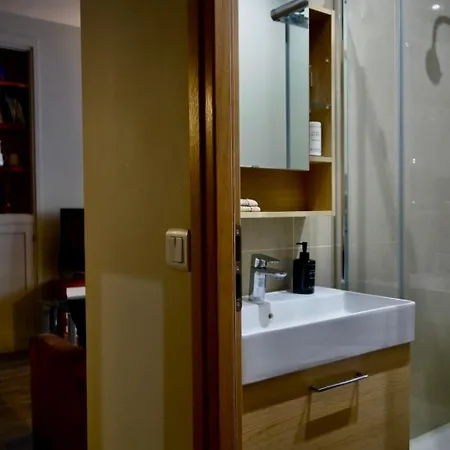 Appartamento Charming For 4 People 1 Baby In The Heart Of Parigi
