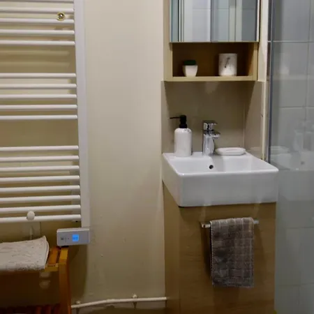Charming For 4 People 1 Baby In The Heart Of Appartamento Parigi