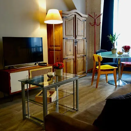Charming For 4 People 1 Baby In The Heart Of Parigi