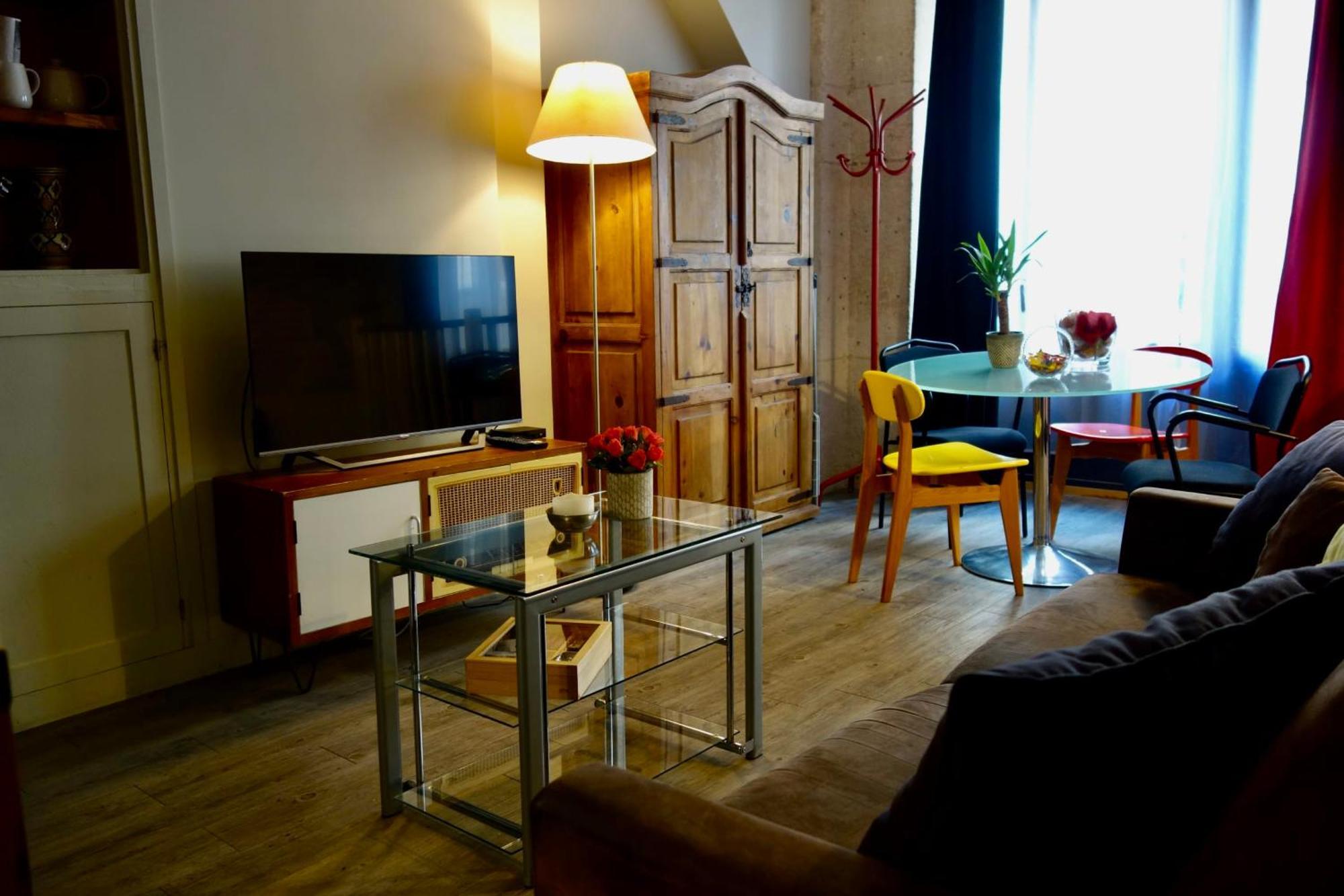 Charming For 4 People 1 Baby In The Heart Of Parigi
